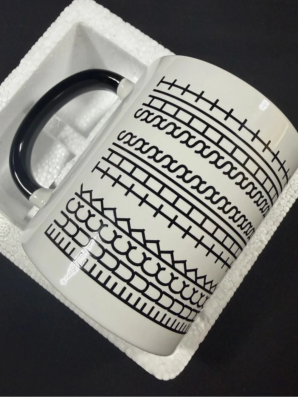 🆕 NIB Hidden Message Optical Illusion Ceramic Mug ☕️✨